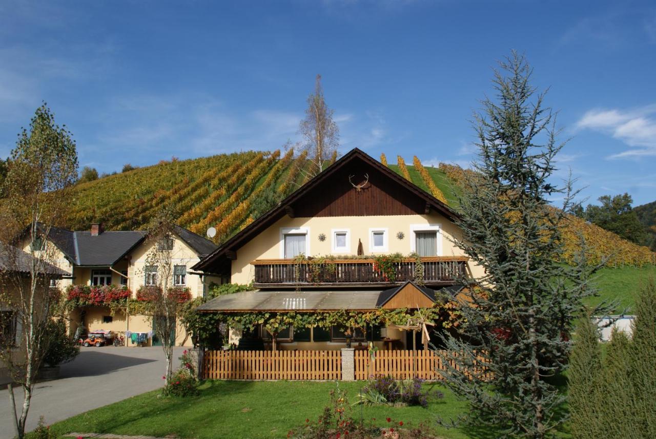 Weingut Lieschnegg Hotell Leutschach Exteriör bild