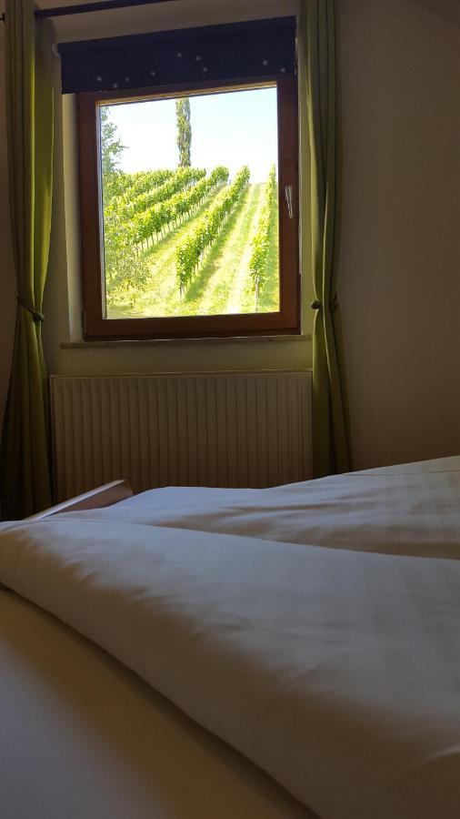 Weingut Lieschnegg Hotell Leutschach Exteriör bild